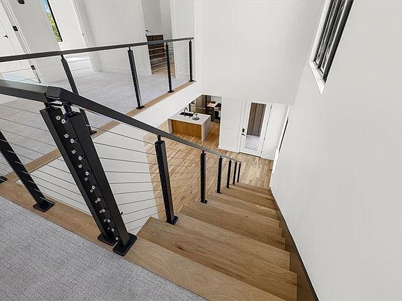 5th image of 10 Pembroke Ln