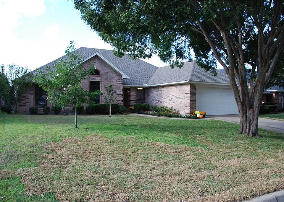 1st image of 145 Sunny Meadows Dr