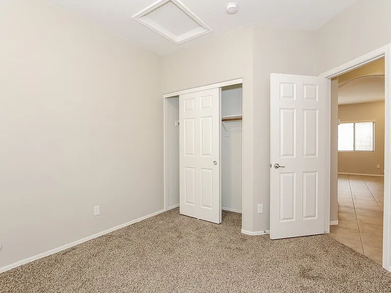 17722 W Marshall Ln — Photo 9