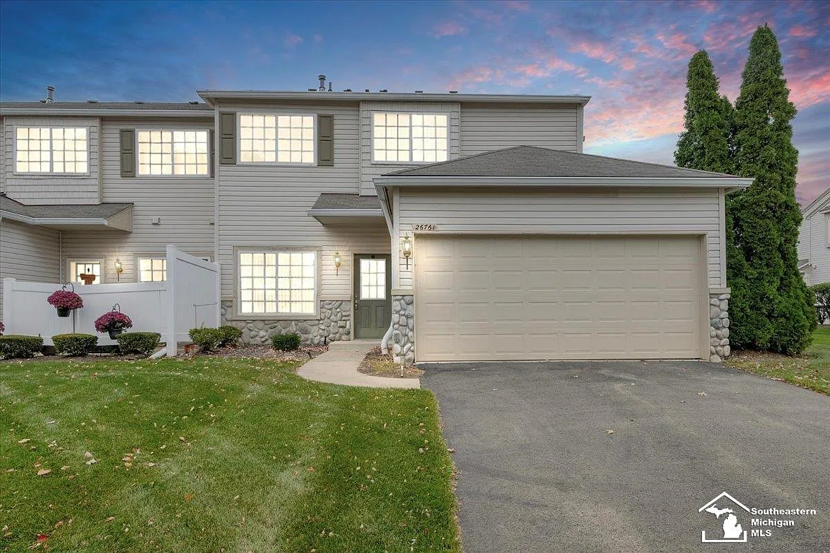 26761 Kirkway Cir photo 1