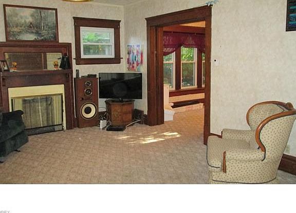 5th image of 66 Eber Ave