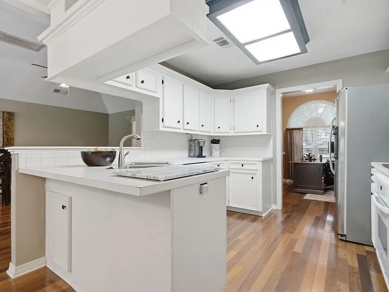 223 Pin Oak Ln — Photo 19