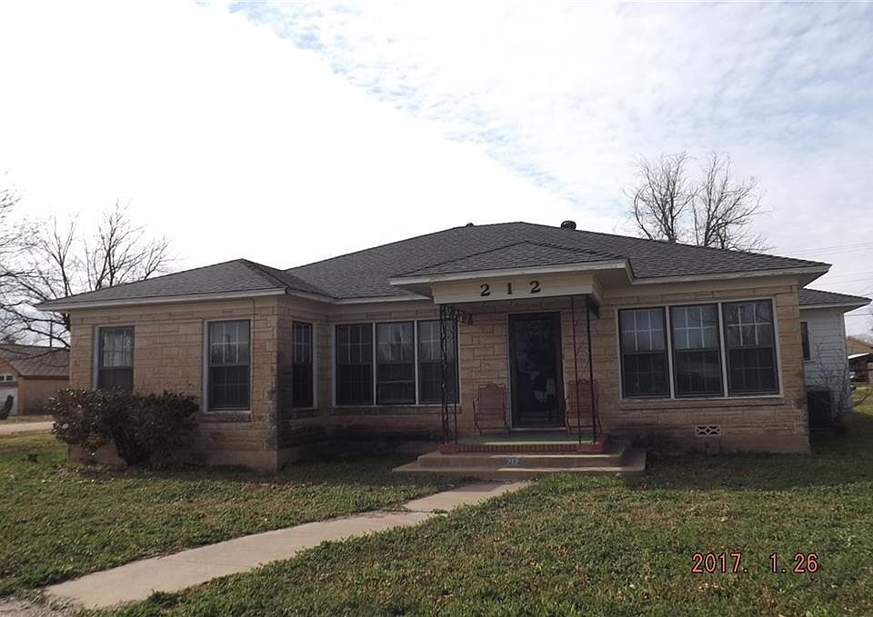1st image of 212 NW Avenue B