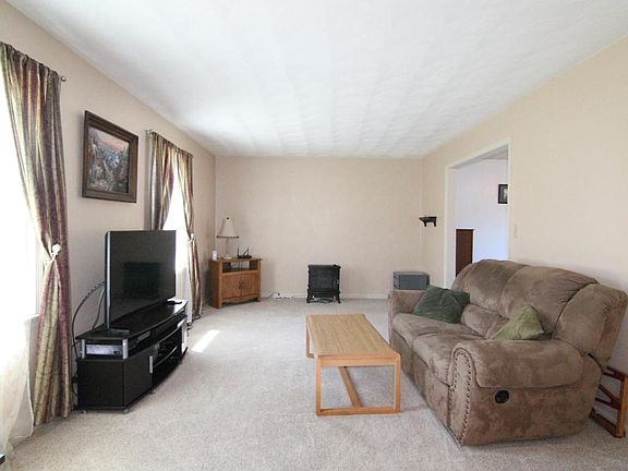 5th image of 118 Stonebridge Dr