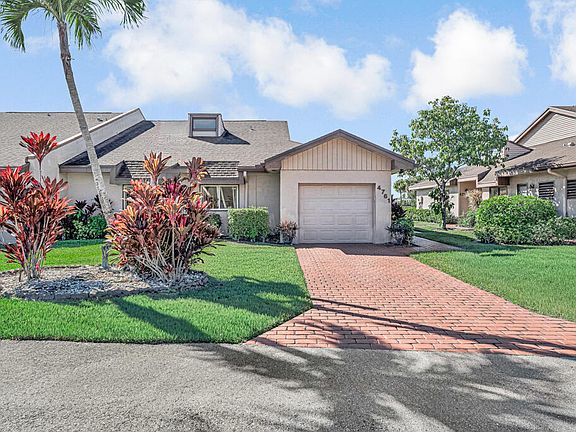 2nd image of 4761 Fountains Drive S