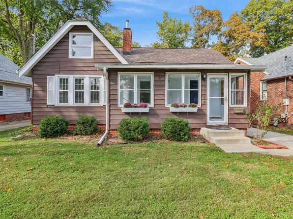 4020 11th Pl, Des Moines, IA 50313