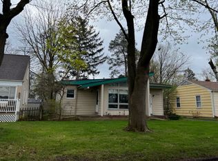 49 Camley Dr, Waterford, MI