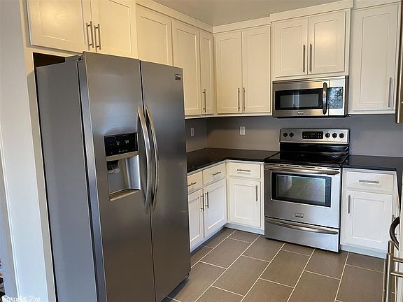 4th image of 713 SE 2nd St