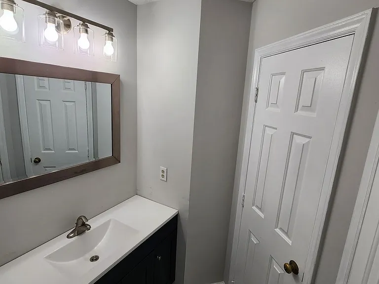 5712 Finsbury Ct — Photo 17