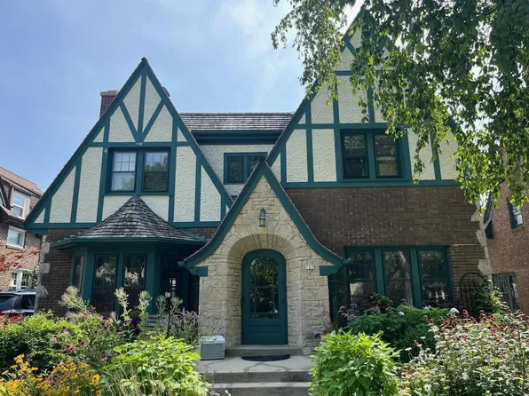 725 East Lake View AVENUE, Whitefish Bay, WI 53217