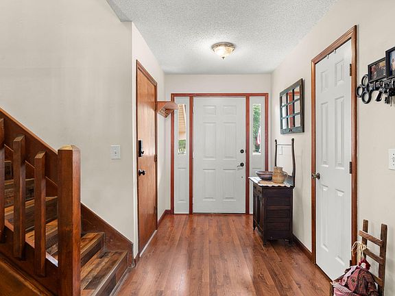 5th image of 104 Medway Sq