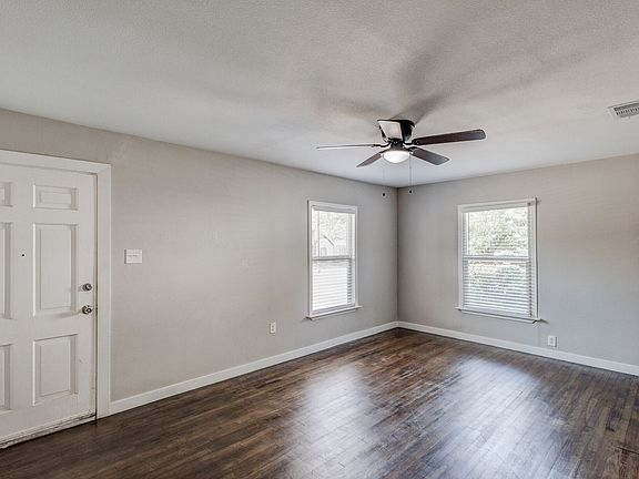 5th image of 913 Sargent St