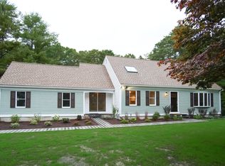 16 Yardarm Dr, Mashpee, MA 02649