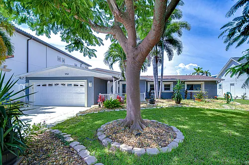 3912 Fontainebleau Dr Photo 1