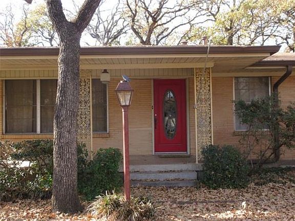2nd image of 1919 Cooper Dr