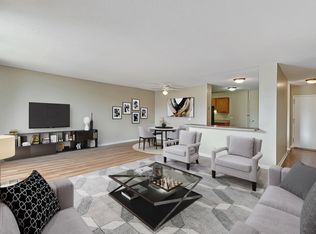 2200 Grace, Lombard, IL 60148