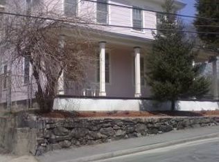 66 10th St, Lowell, MA 01850
