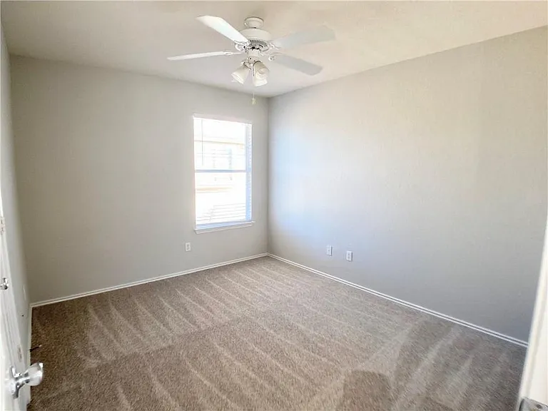 117 Decker — Photo 16
