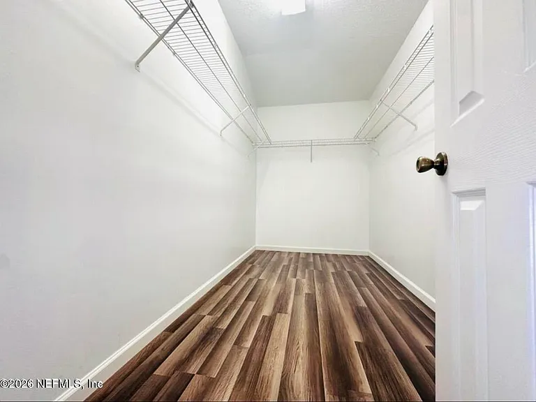 543 Charles Pinckney St — Photo 13
