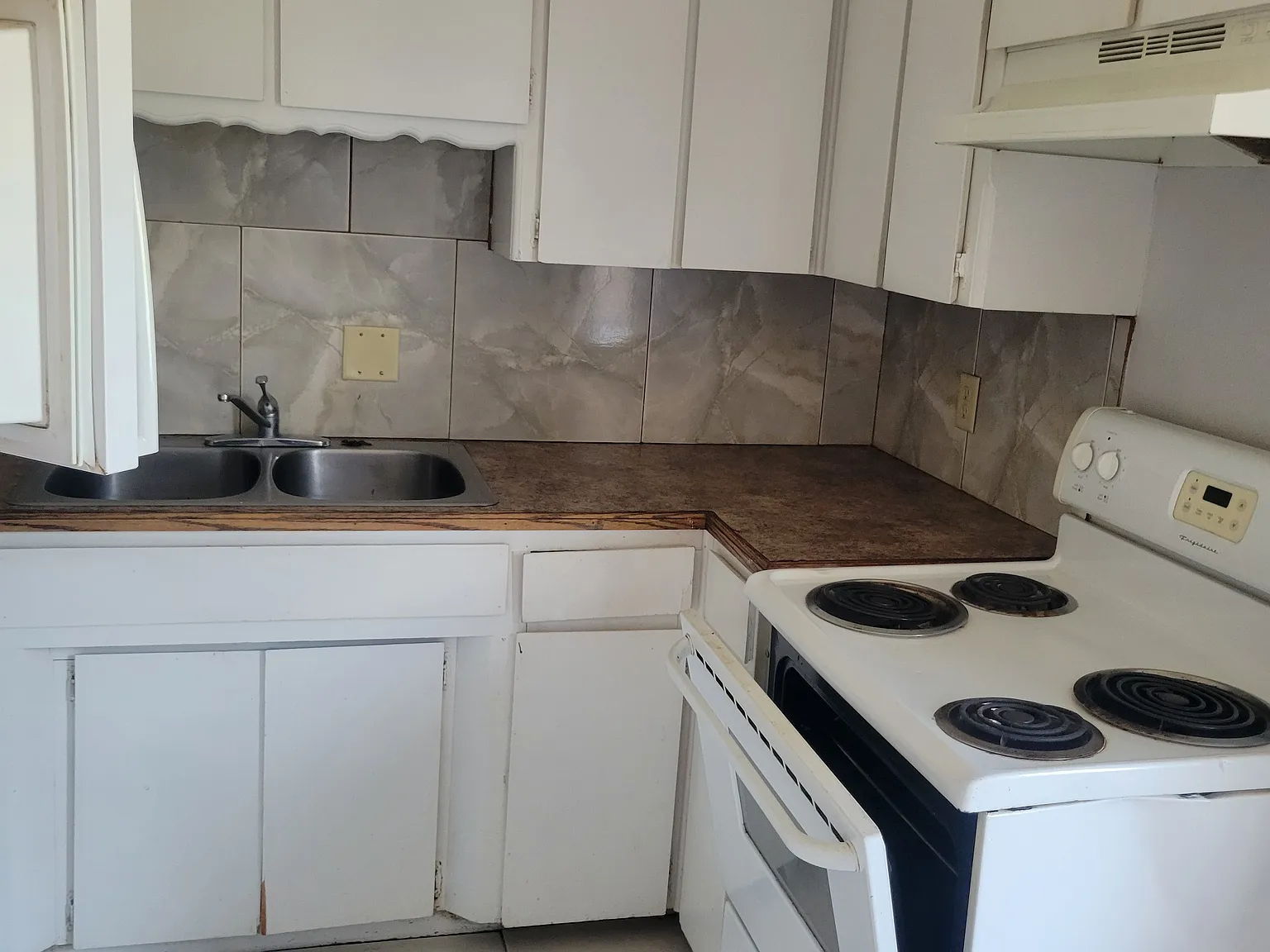 1 bed, 600 sqft, $550 — Photo 2