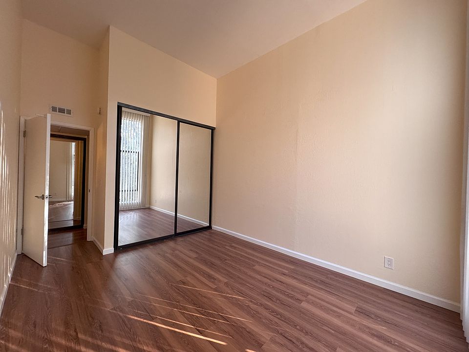 1st image of 330 N Civic Dr APT 302