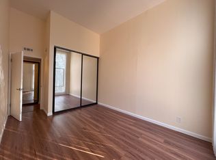 330 N Civic Dr APT 302, Walnut Creek, CA 94596