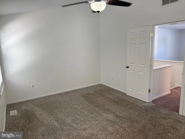 1070 Baywood Dr — Photo 12