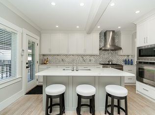 905 Edinburgh St, New Westminster, BC