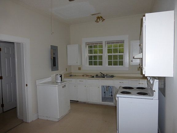 4th image of 4122 McCormick Hwy