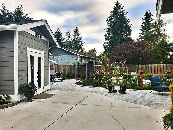 Mudroom on left