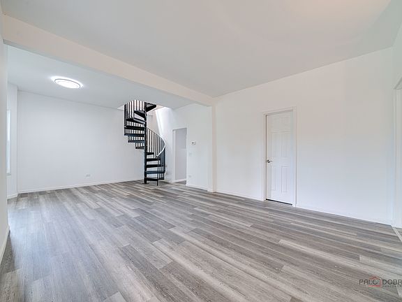 5th image of 2728 Eshcol Ave