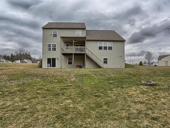 3rd image of 15 Winchester Cir #L-0185