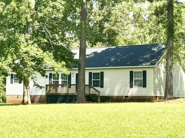 202 Suburban Dr, Greenwood, SC 29646