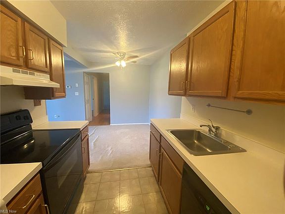 3rd image of 16490 Heather Ln #F103
