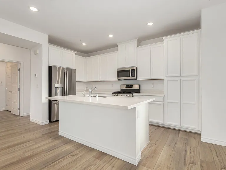 25 Barbara Ln #31 — Photo 15
