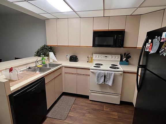 4th image of 1104 SW 14th Ave #B