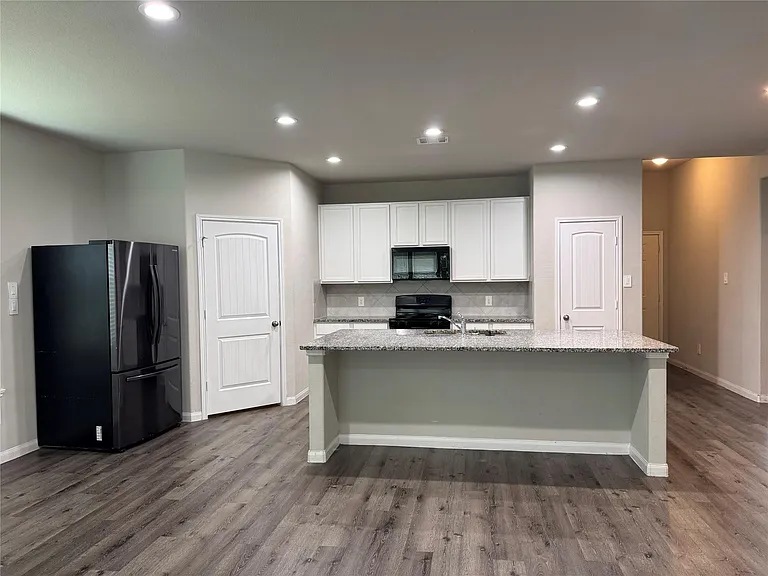 305 Black Bear Dr — Photo 7