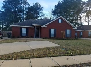 807 Shade Tree Ct, Wetumpka, AL 36092