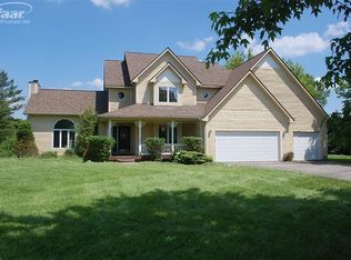 6101 Irish Rd, Grand Blanc, MI 48439