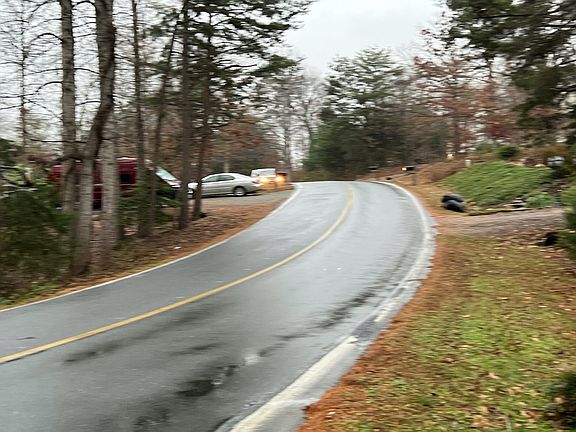 4th image of 462 Jefferson Dr
