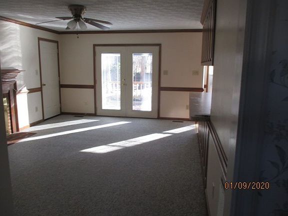 3rd image of 104 Kent Taylor Dr