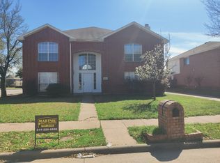 1904 Crepe Myrtle Dr, Lancaster, TX 75146