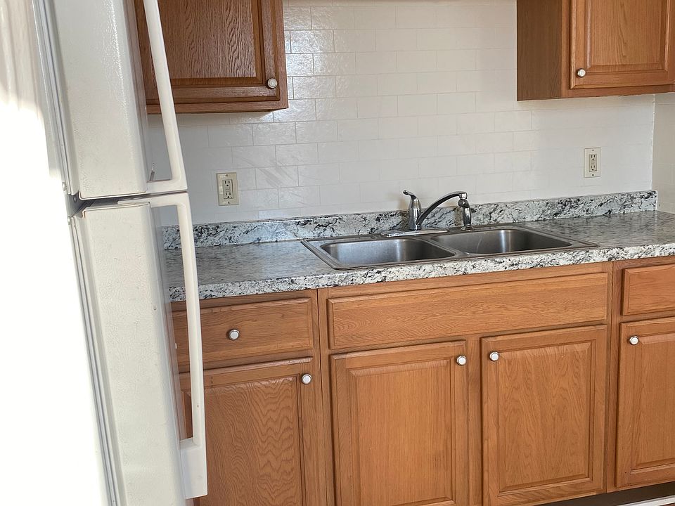 1st image of 109 Chestnut St Unit 1