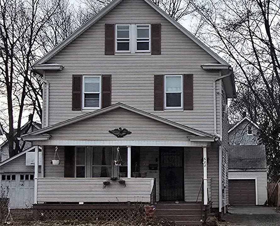1st image of 688 Dayton St