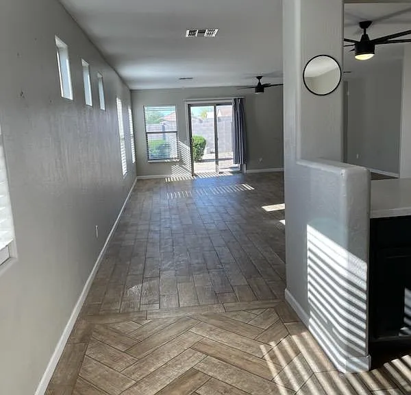 1708 E Christopher St — Photo 5