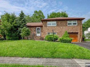 31 Garwood Rd, Fair Lawn, NJ 07410