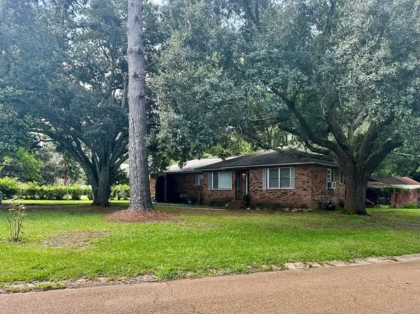 112 Brooklyn Dr, Natchez, MS 39120