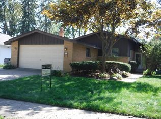 612 Parkdale Ave, Royal Oak, MI 48073