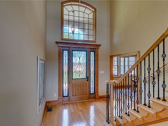 2nd image of 103 Drakes Marsh Dr