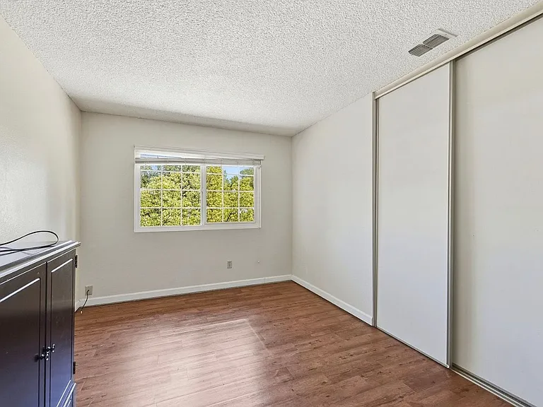 3283 Cambridge Rd — Photo 24